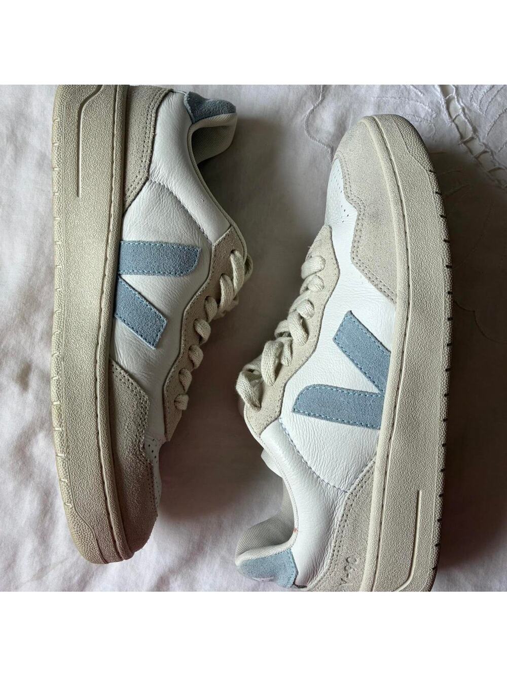 Vejas v 90 light blue sneakers